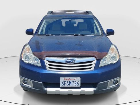 Used 2011 Subaru Outback 2.5i Limited AWD/4WD image 2