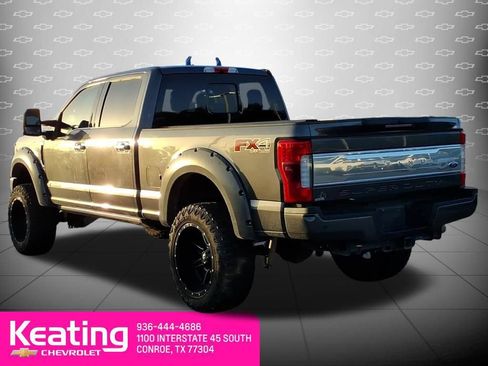 Used 2017 Ford F250 Platinum w/ Platinum Ultimate Package AWD/4WD image 2