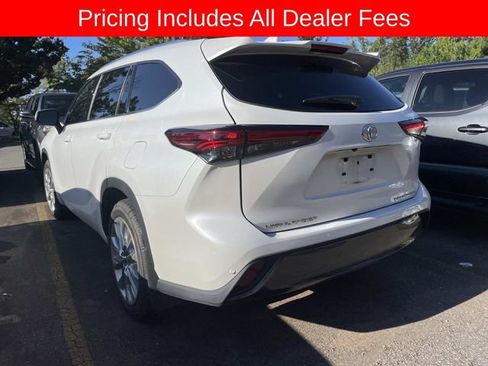 Used 2023 Toyota Highlander Limited AWD/4WD image 4