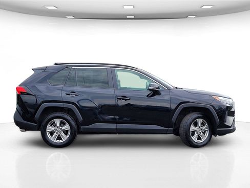 Used 2024 Toyota RAV4 XLE AWD/4WD image 6