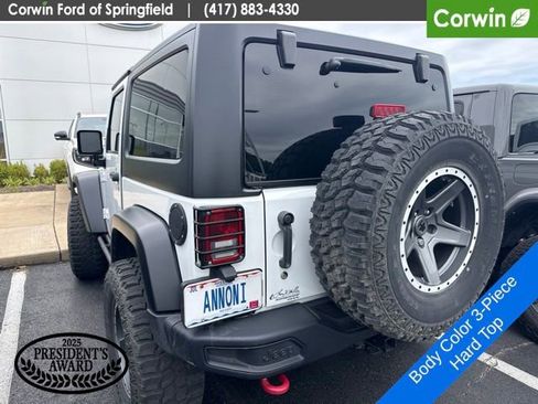 Used 2017 Jeep Wrangler Rubicon AWD/4WD image 7