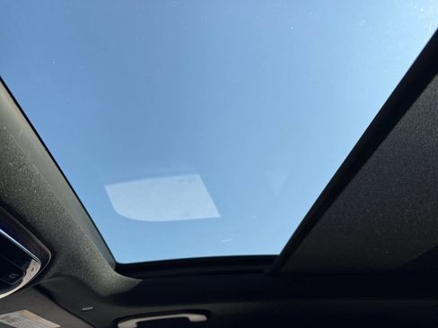 Used 2024 Mercedes-Benz GLC 300 4MATIC image 28