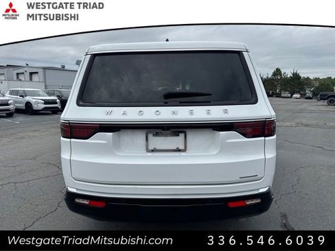 Used 2024 Jeep Wagoneer L Series II w/ Flexible Seating Group AWD/4WD image 6