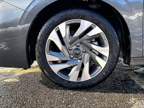 Used 2025 Subaru Legacy Limited image 9