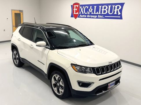 Used 2018 Jeep Compass Limited w/ Navigation Group AWD/4WD image 4