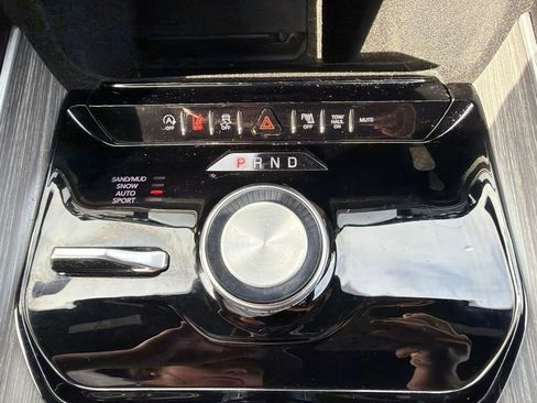 Used 2024 Jeep Wagoneer Series II w/ Flexible Seating Group AWD/4WD image 44
