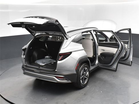 Used 2025 Hyundai Tucson SEL image 18