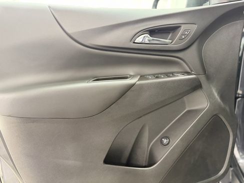 Used 2023 Chevrolet Equinox LT AWD/4WD image 13