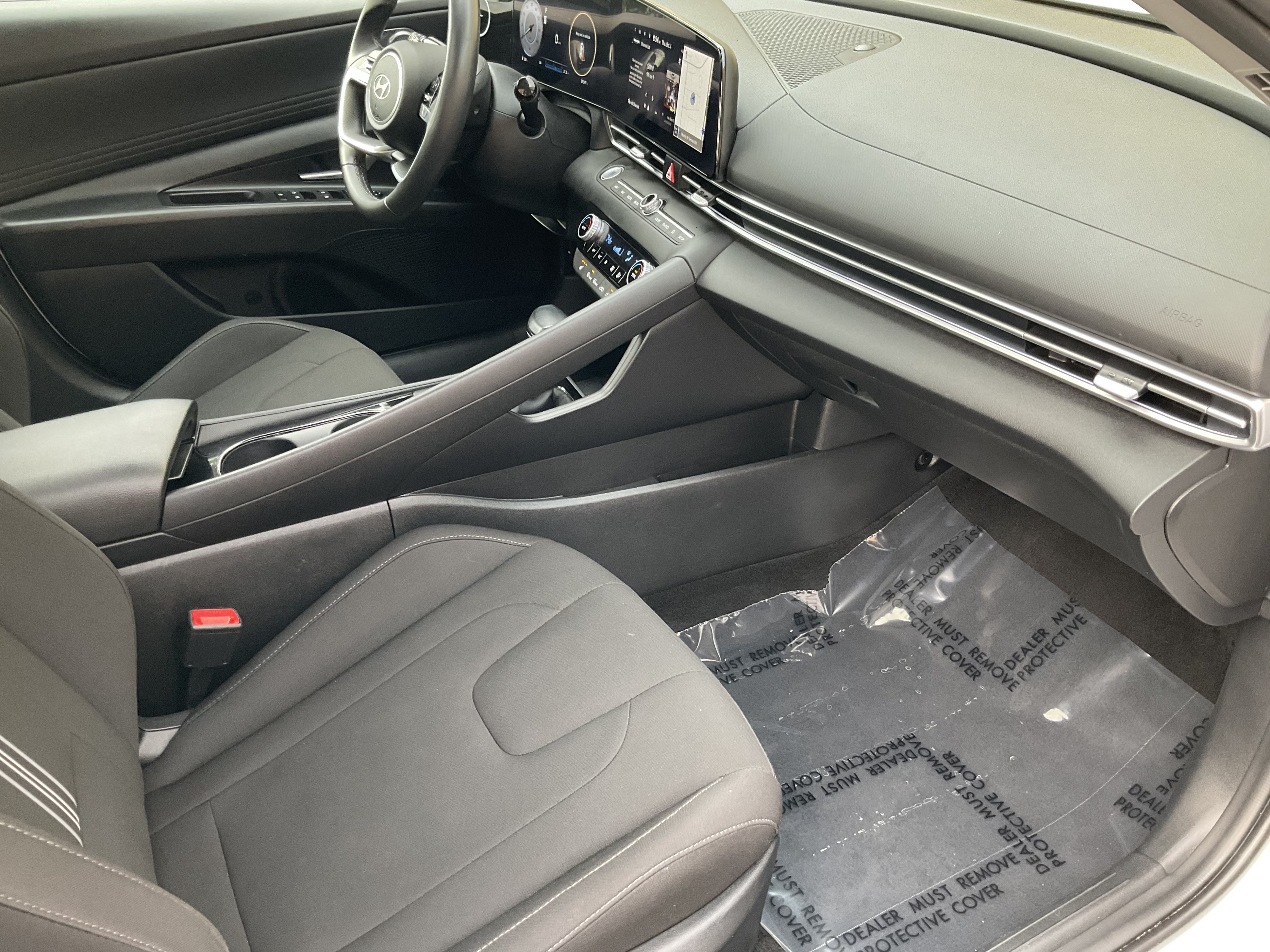 Used 2025 Hyundai Elantra SEL FWD image 24