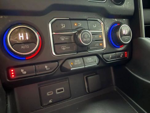 Used 2021 Chevrolet Tahoe LT image 21