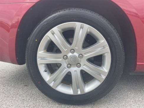 Used 2012 Chrysler 200 Touring image 40