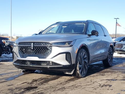 New 2026 Lincoln Nautilus Reserve w/ Jet Appearance Package image 2