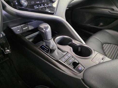 Used 2022 Toyota Camry SE w/ Cold Weather Package AWD/4WD image 36