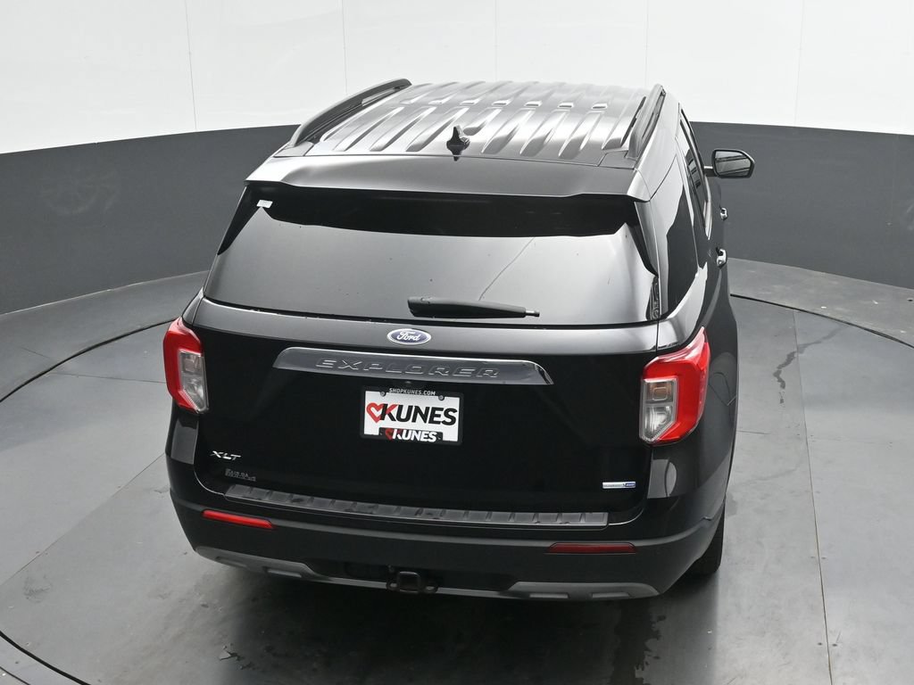 Used 2020 Ford Explorer XLT w/ Equipment Group 202A AWD/4WD image 30