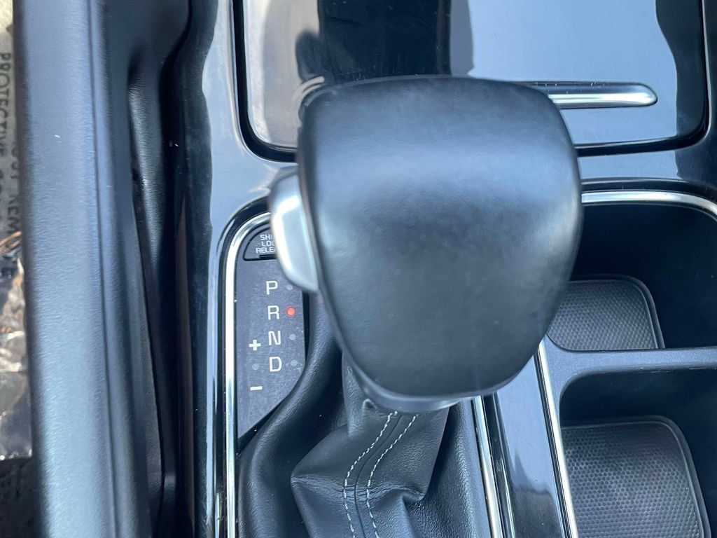 Used 2025 Kia Telluride S FWD image 30