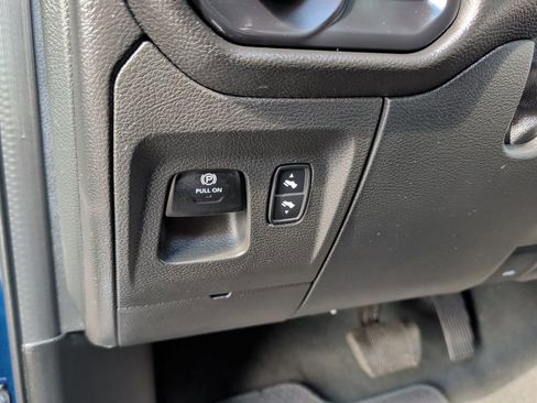 Used 2023 RAM 1500 Laramie AWD/4WD image 22
