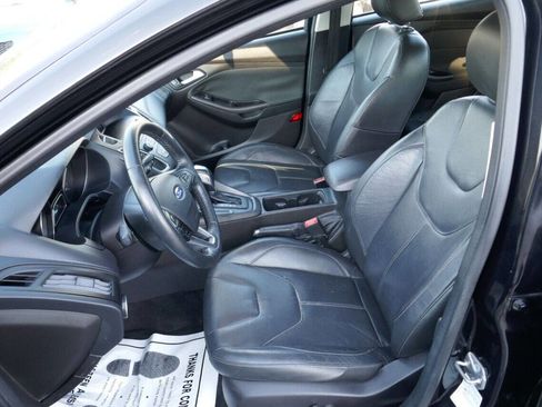 Used 2016 Ford Focus SE w/ Equipment Group 201A image 12