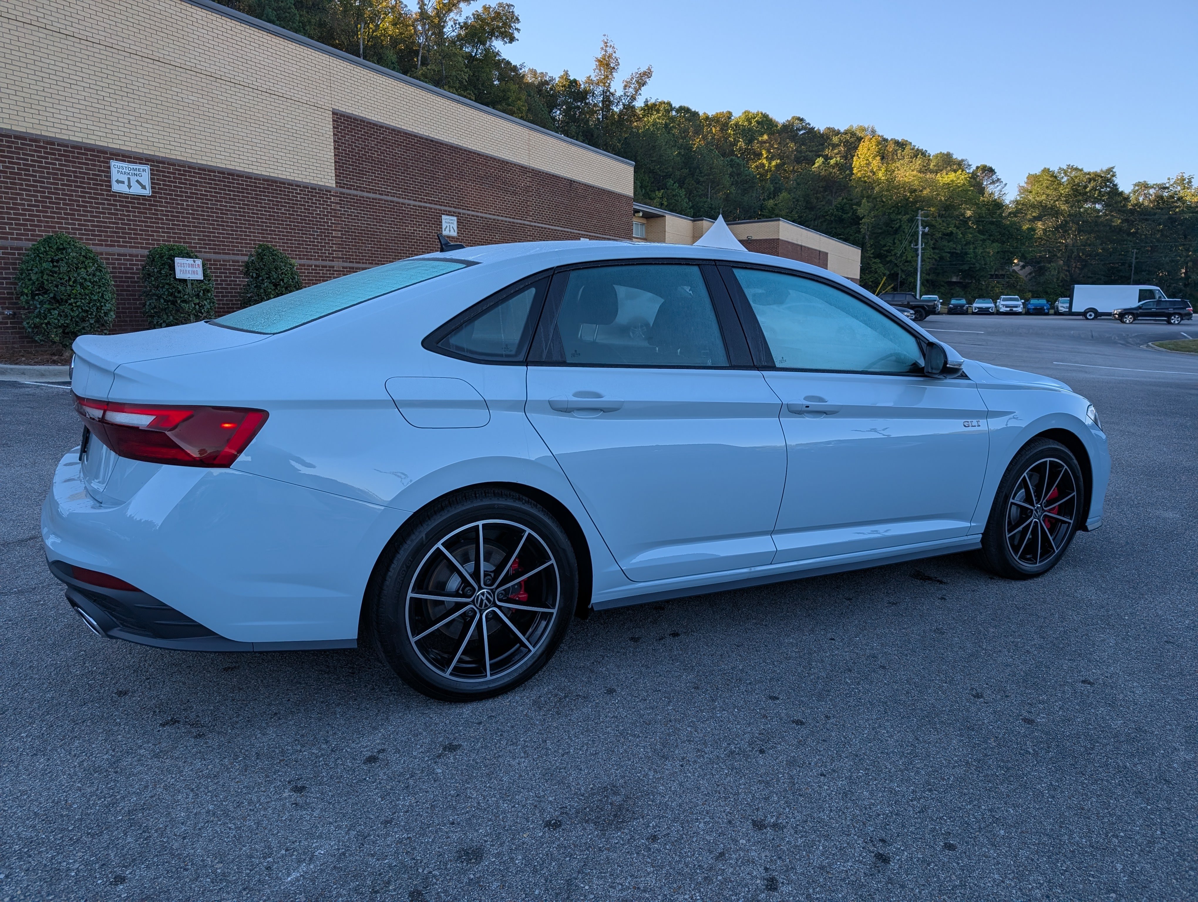 Used 2026 Volkswagen Jetta GLI Autobahn FWD image 9