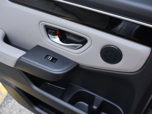 Used 2023 Honda Pilot Touring image 19