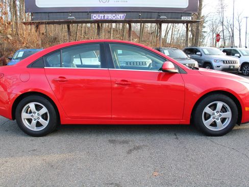 Used 2016 Chevrolet Cruze LT image 6