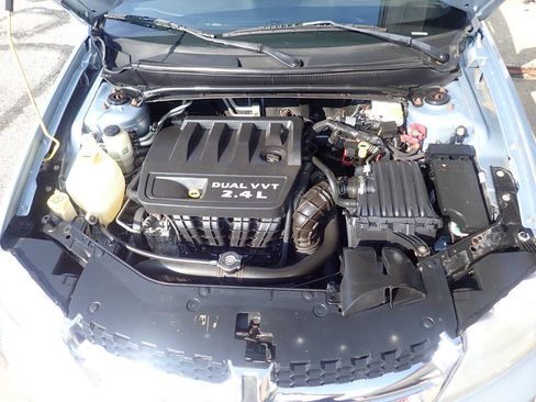 Used 2013 Dodge Avenger SE FWD image 36