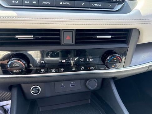 Used 2023 Nissan Rogue SV AWD/4WD image 16