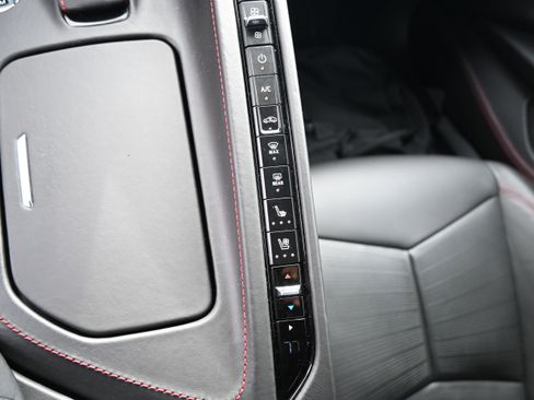 Used 2023 Chevrolet Corvette Stingray Premium Conv w/ Z51 Performance Package image 33