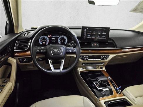 Certified 2022 Audi Q5 2.0T Premium Plus w/ Premium Plus Package image 19