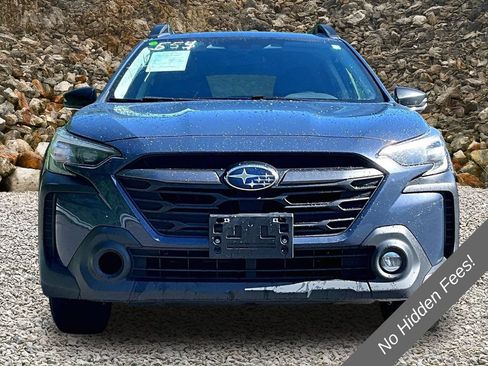Used 2023 Subaru Outback Premium AWD/4WD image 3