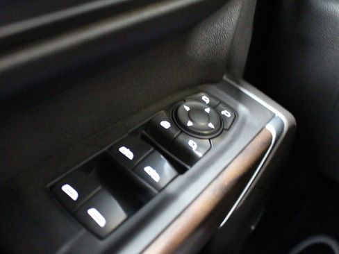 Used 2020 GMC Sierra 1500 SLT w/ SLT Convenience Package image 29