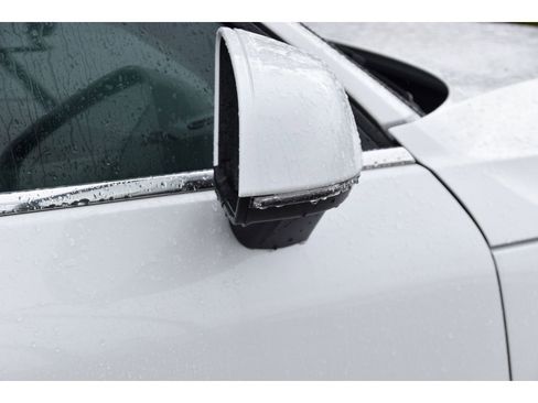 Certified 2025 Volvo XC40 B5 Core w/ Protection Package Premier image 27