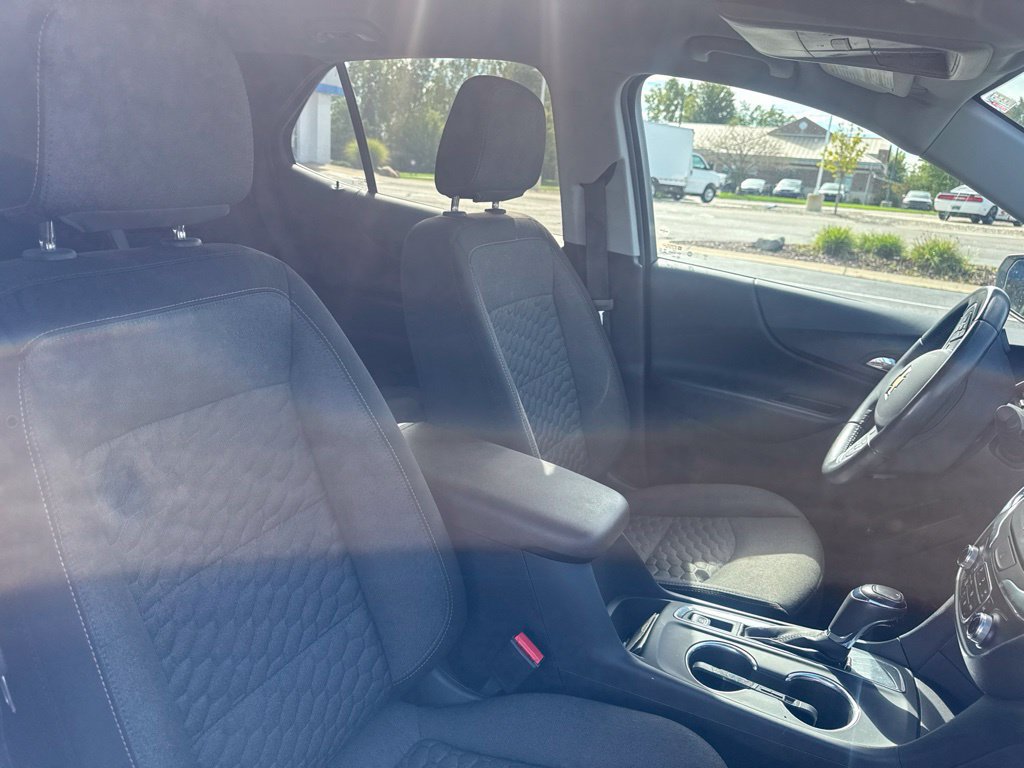 Used 2019 Chevrolet Equinox LT w/ Driver Convenience Package FWD image 13