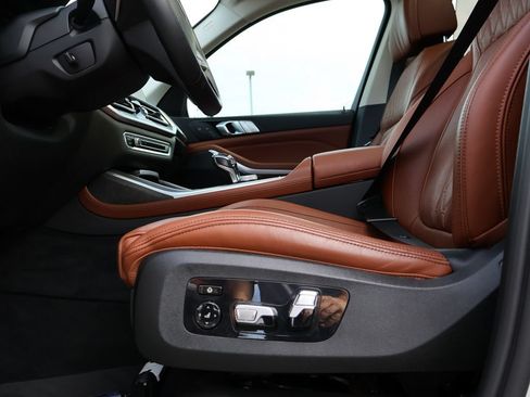 Used 2022 BMW X7 xDrive40i w/ Executive Package AWD/4WD image 44