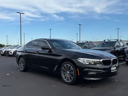 Used 2018 BMW 530i xDrive AWD/4WD image 3