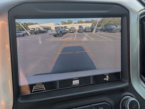 Used 2020 Chevrolet Silverado 1500 LT Trail Boss AWD/4WD image 23