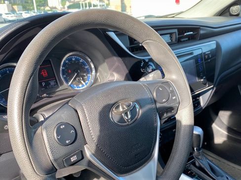 Used 2017 Toyota Corolla LE FWD image 9