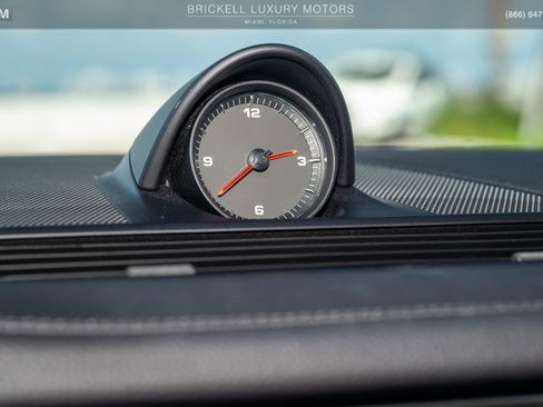 Used 2022 Porsche Panamera image 35