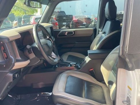 Used 2024 Ford Bronco Wildtrak image 12