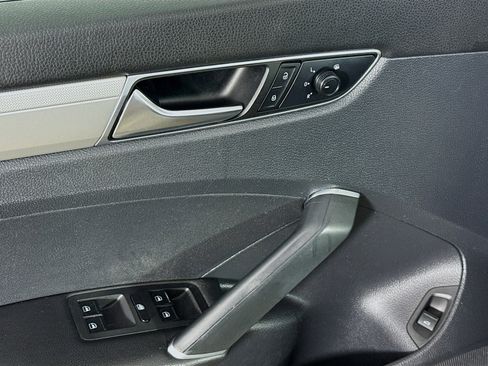 Used 2018 Volkswagen Passat 2.0T S w/ Driver Assistance Package image 23