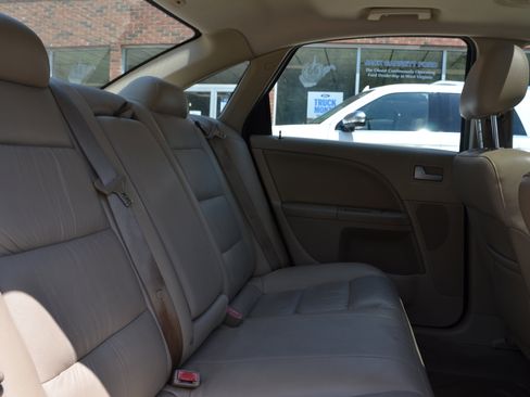 Used 2006 Ford Five Hundred SEL FWD image 19
