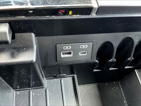 Used 2025 Toyota Sequoia Platinum image 17