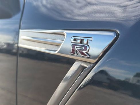 Used 2010 Nissan GT-R Premium image 10