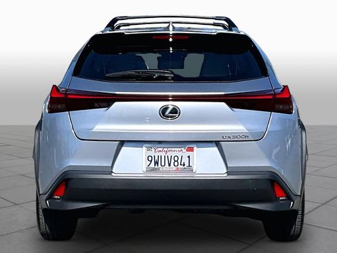 Used 2025 Lexus UX 300h FWD w/ Accessory Package (Z2) image 4