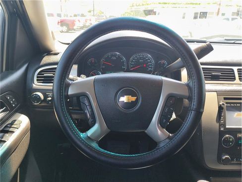 Used 2014 Chevrolet Silverado 2500 LTZ w/ LTZ Plus Package AWD/4WD image 7