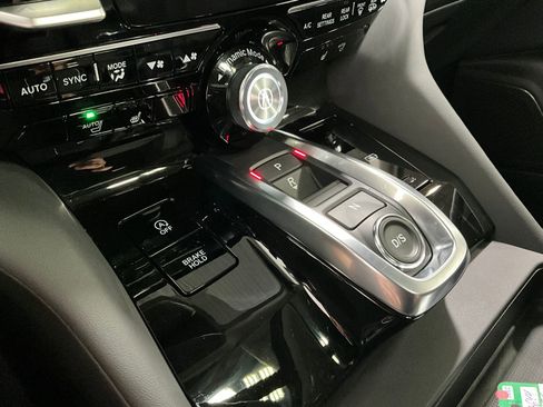 Used 2025 Acura MDX SH-AWD w/ Technology Package image 15