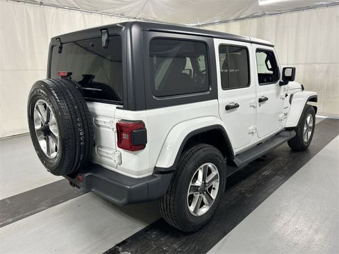 Used 2018 Jeep Wrangler Unlimited Sahara w/ Dual Top Group image 8