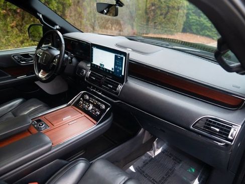 Used 2023 Lincoln Navigator Reserve w/ Equipment Group 201A image 25