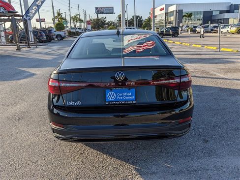 Certified 2025 Volkswagen Jetta S image 7
