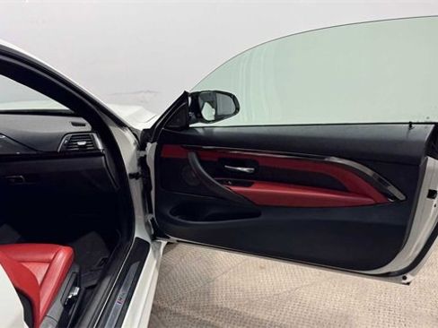 Used 2020 BMW M4 Coupe w/ Competition Package image 9
