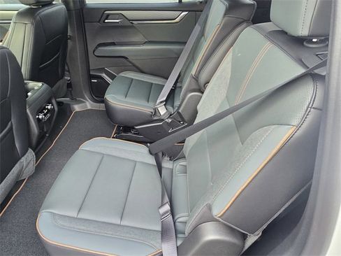 New 2026 GMC Acadia AT4 image 12